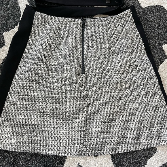 Cue Mini Skirt - Picture 2 of 5